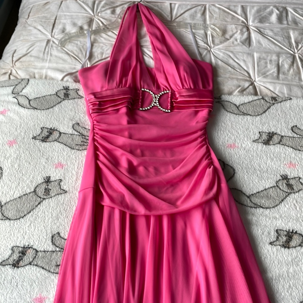 Selling pink dress size S.